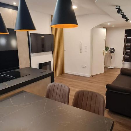 Atico De Diseno En El Centro Apartment Овиедо Екстериор снимка